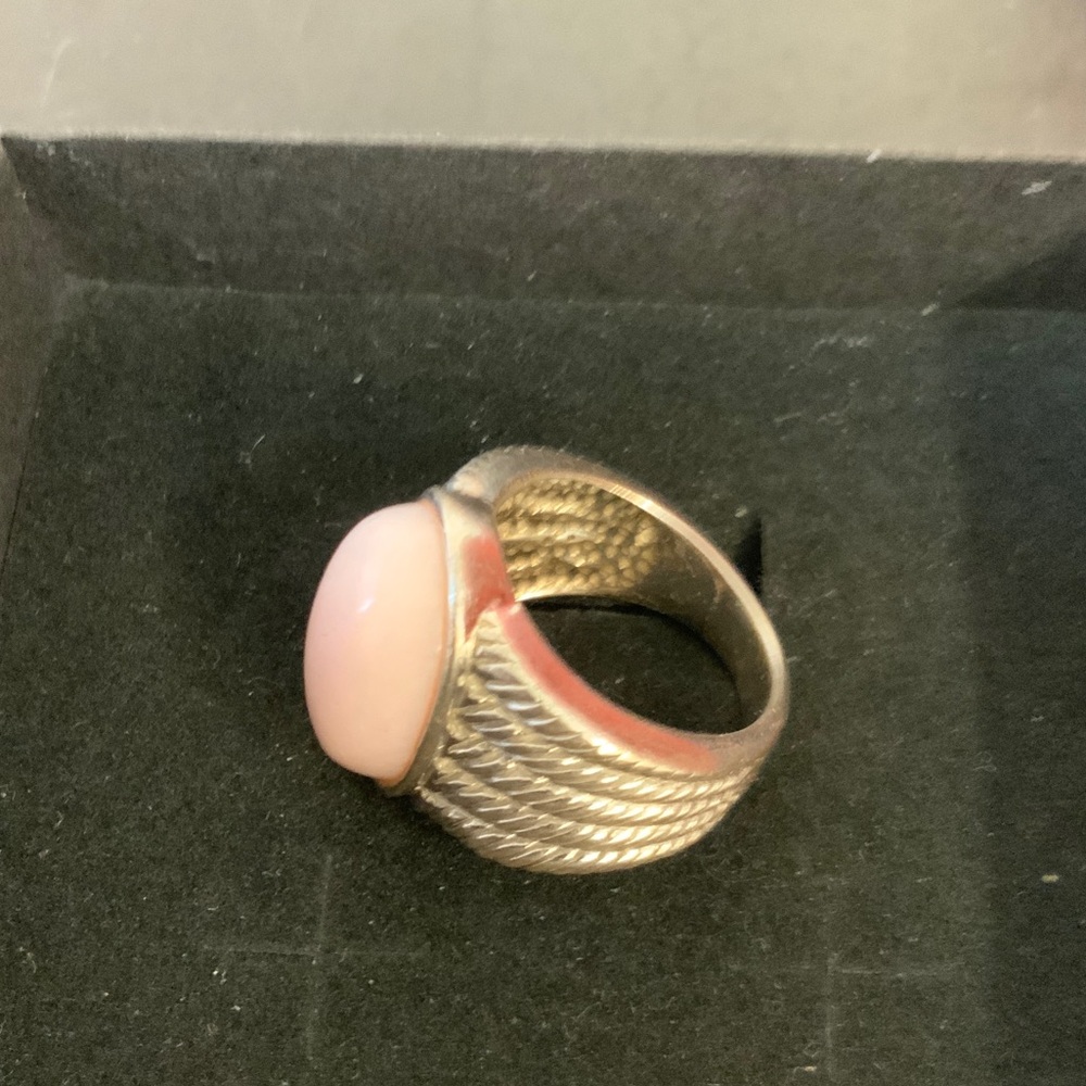 Elegant Silver and Pink Stone Ring - Picture 4 of 6